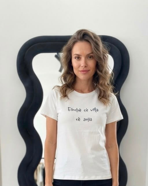 T-SHIRT LADY