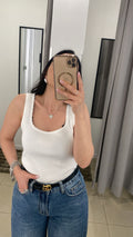 TOP LAURA